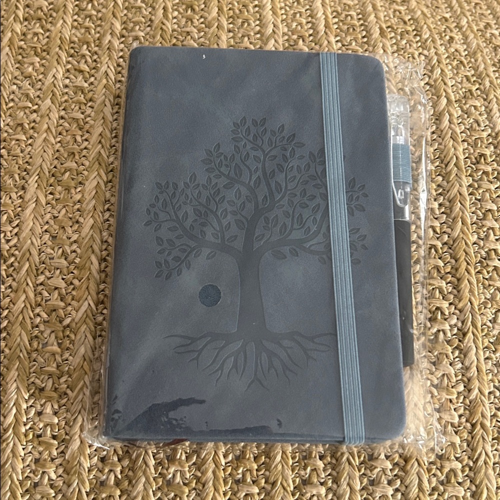 🌼Small journal (Cream) with pen